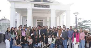 Students of HPU meet Deputy CM Mukesh Agnihotri at Vidhan Sabha Students of HPU meet Deputy CM Mukesh Agnihotri at Vidhan Sabha HIMACHAL HEADLINES