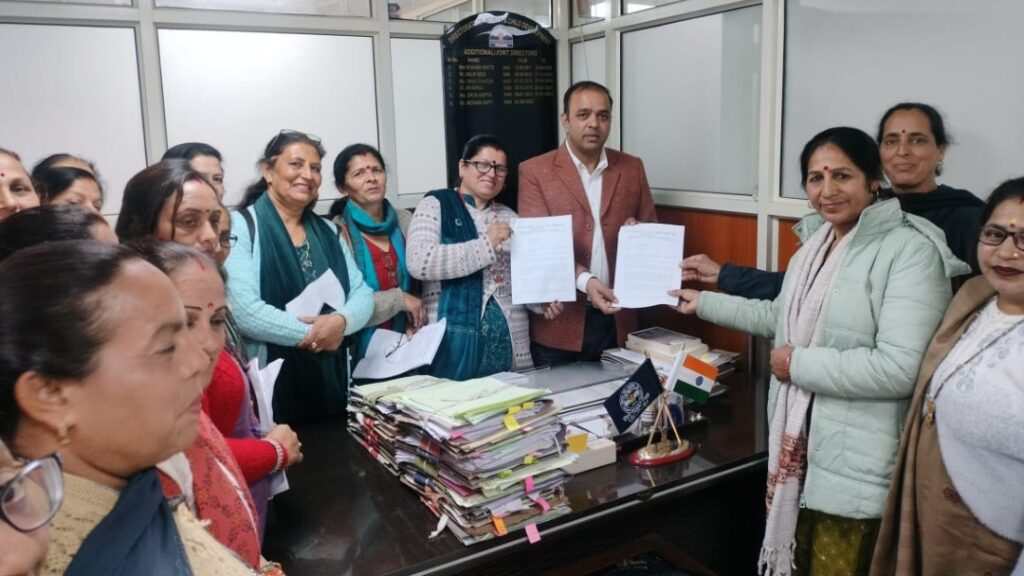 Meeting of Anganwadi Workers and Helpers Union Held in Shimla: Key Demands Presented to Authorities Meeting of Anganwadi Workers and Helpers Union Held in Shimla: Key Demands Presented to Authorities HIMACHAL HEADLINES