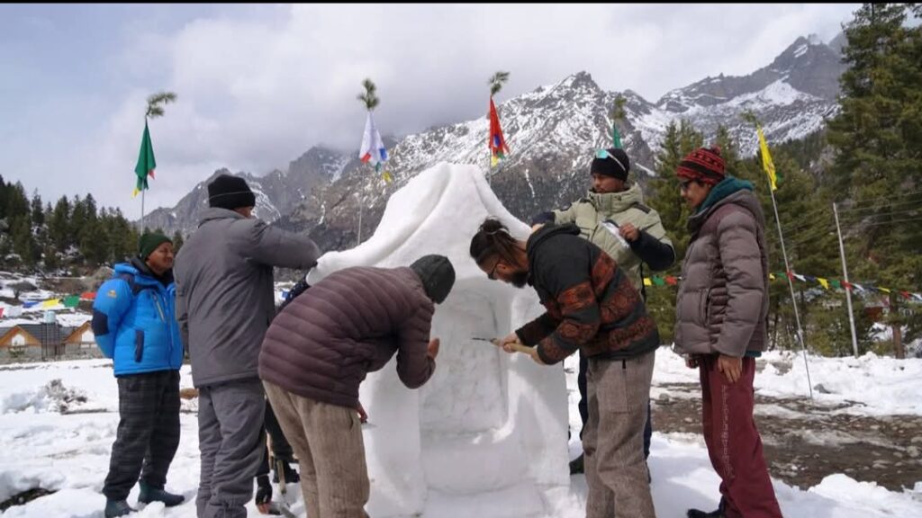 Kinnaur Hosts First-Ever Ice Sculpture Workshop to Boost Tourism and Creativity HIMACHAL HEADLINES