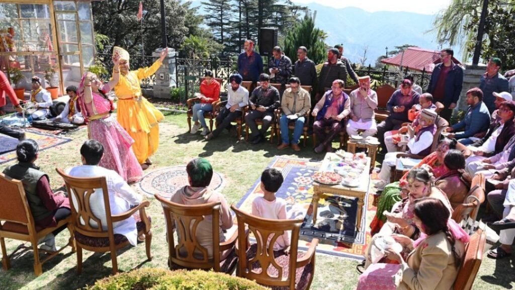 Governor Shukla celebrates 'Holi Milan' at Raj Bhavan HIMACHAL HEADLINES