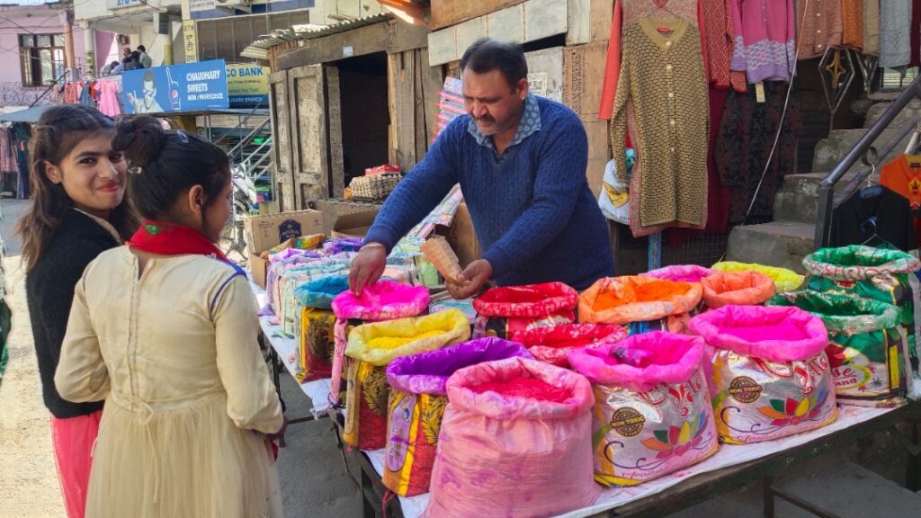 There was a lot of buying of colours in the shops of Junga area HIMACHAL HEADLINES