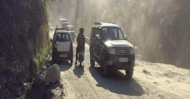 Residents Demand Immediate Repair of NH-305 Amid Deteriorating Road Conditions Residents Demand Immediate Repair of NH-305 Amid Deteriorating Road Conditions HIMACHAL HEADLINES