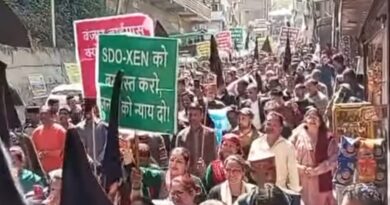 Protests Erupt in Banjar Over NH-305’s Poor Condition, Sangharsh Samiti Leads Demonstration HIMACHAL HEADLINES