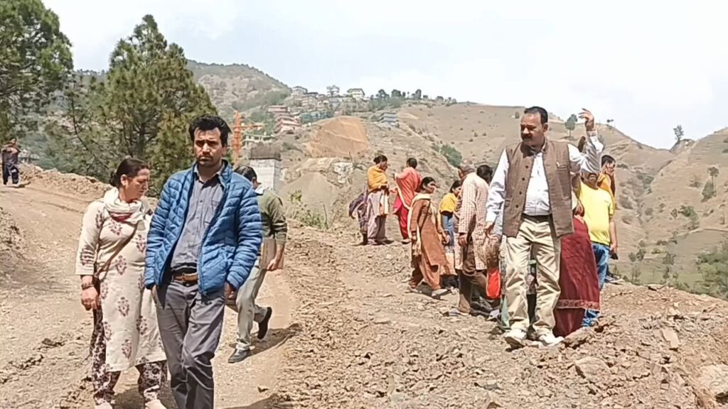 Dumping wreaks havoc in Himachal: Farmers cry for justice, Kisan Sabha threatens statewide stir Dumping wreaks havoc in Himachal: Farmers cry for justice, Kisan Sabha threatens statewide stir HIMACHAL HEADLINES