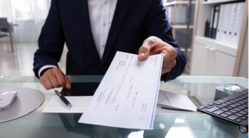 Youth worried due to non-availability of bank draft in SBI Bank Dharech HIMACHAL HEADLINES