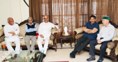 Mukesh Agnihotri expresses condolences on demise of Renu Sethi Mukesh Agnihotri expresses condolences on demise of Renu Sethi HIMACHAL HEADLINES