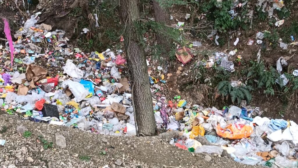 Waste Crisis in the Himalayas: How Himachal’s Garbage is Exposing Deep-Rooted Environmental Injustice HIMACHAL HEADLINES