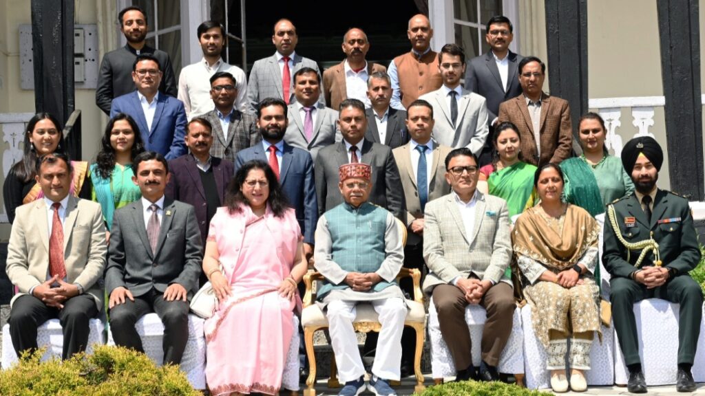 HAS Officers & Probationers call on Governor HAS Officers & Probationers call on Governor HIMACHAL HEADLINES