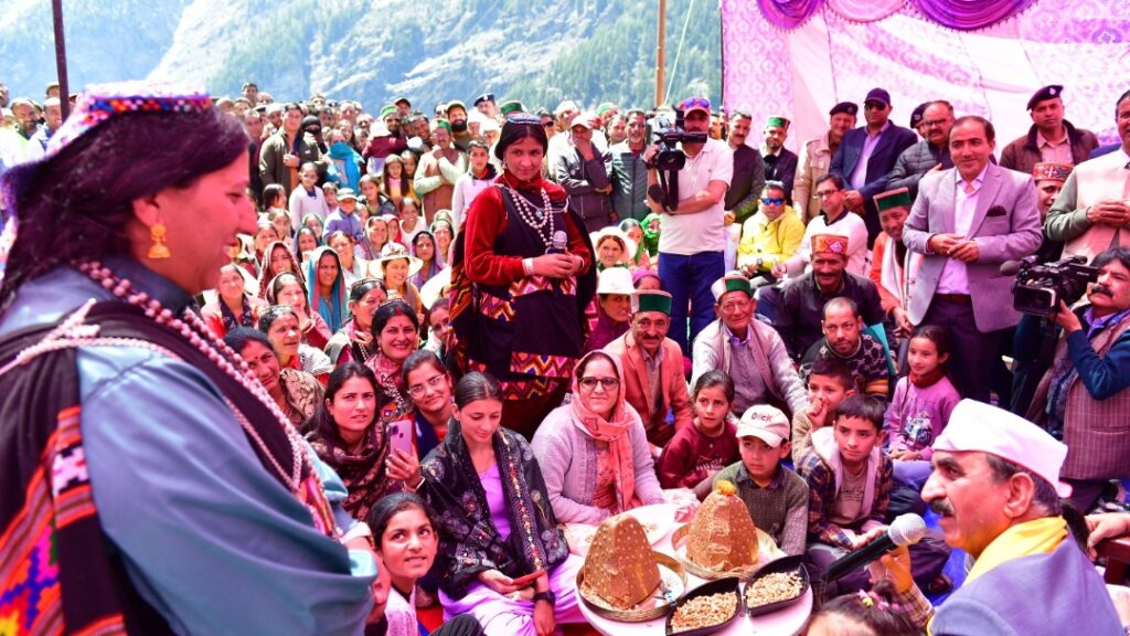 Sukhu receives warm welcome in Pangi valley asks installation of Solar Project HIMACHAL HEADLINES
