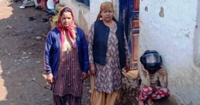 The roof of Punni Devi's house was blown away by strong winds - havoc was created in the middle of the night HIMACHAL HEADLINES