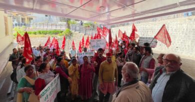 CPI(M) Protest Forces Himachal Forest Dept to Withdraw Controversial Order, Farmers Rejoice CPI(M) Protest Forces Himachal Forest Dept to Withdraw Controversial Order, Farmers Rejoice HIMACHAL HEADLINES