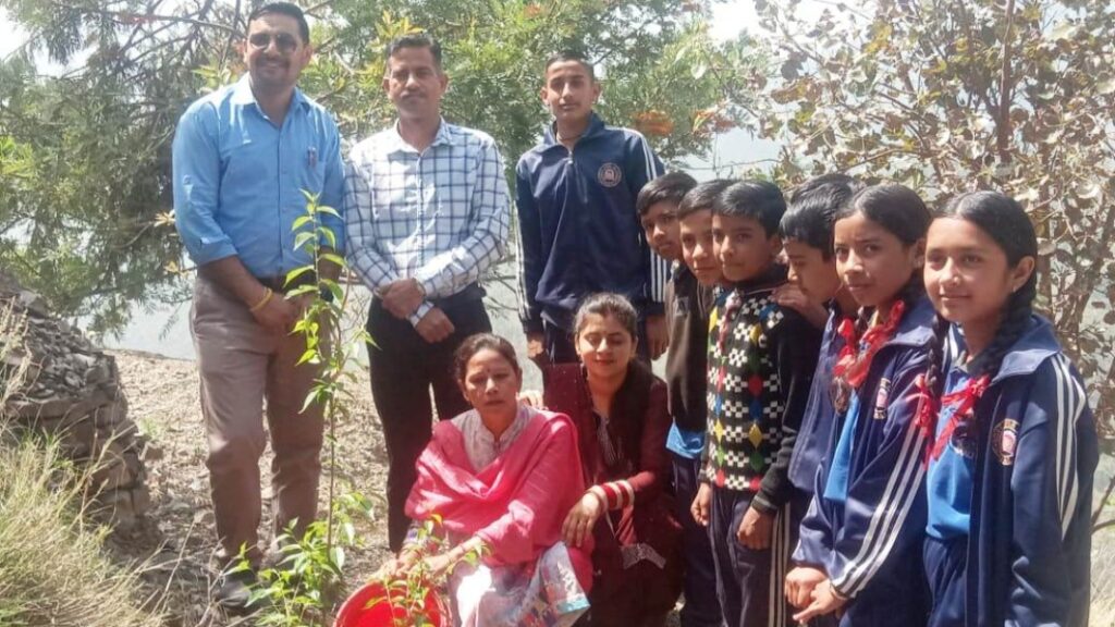Earth Day celebrated in Dhali School HIMACHAL HEADLINES
