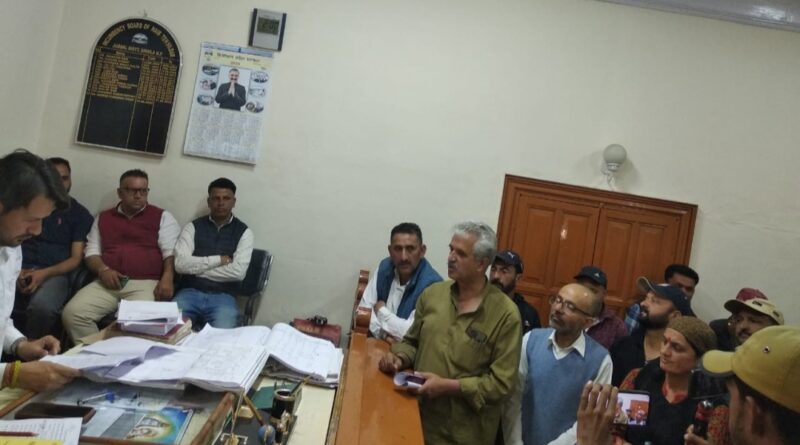 Farmers and Apple Growers Association Rally in Jubbal, Demand Justice and Land Rights HIMACHAL HEADLINES