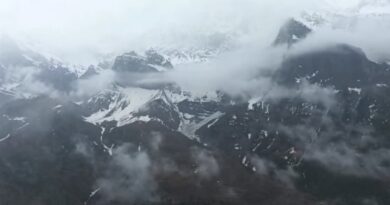 Tourists Flock to Lahaul-Spiti in Himachal for a Winter Wonderland in May Tourists Flock to Lahaul-Spiti in Himachal for a Winter Wonderland in May HIMACHAL HEADLINES