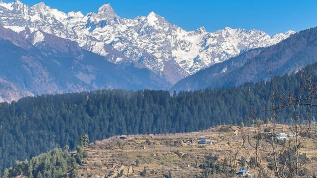 Himalayas at a Crossroads: Report Calls for Urgent Action on Waste and Resilience HIMACHAL HEADLINES