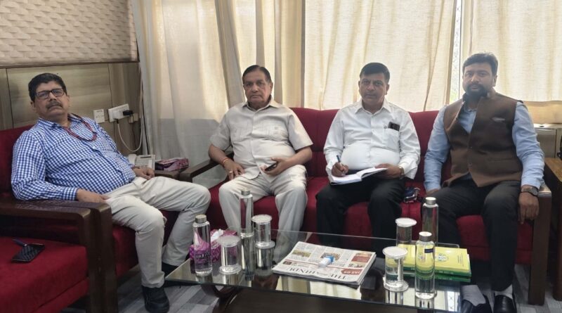 Kuldeep Kumar meets Secretary of National Commission for Safai Karamcharis HIMACHAL HEADLINES