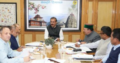Forest Corporation presents Rs. 41.30 crore cheque of royalty revenue to CM Sukhu Forest Corporation presents Rs. 41.30 crore cheque of royalty revenue to CM Sukhu HIMACHAL HEADLINES