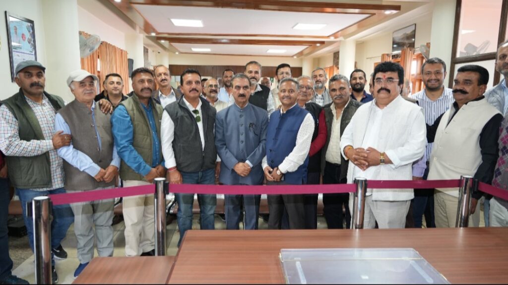 Kotkhai delegation demands complete ban on Turkish apple HIMACHAL HEADLINES