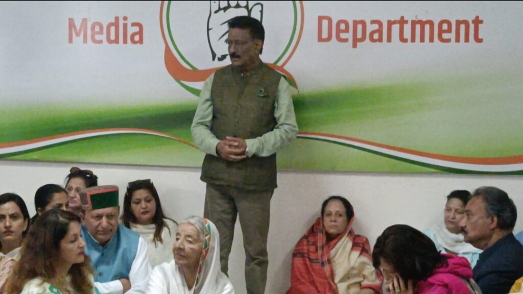 Rajiv Gandhi played an important role in the reconstruction of India HIMACHAL HEADLINES