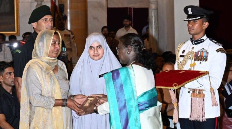 CM Sukhu offers tributes to the  martyrs awarded Kirti Chakra and Shaurya Chakra HIMACHAL HEADLINES