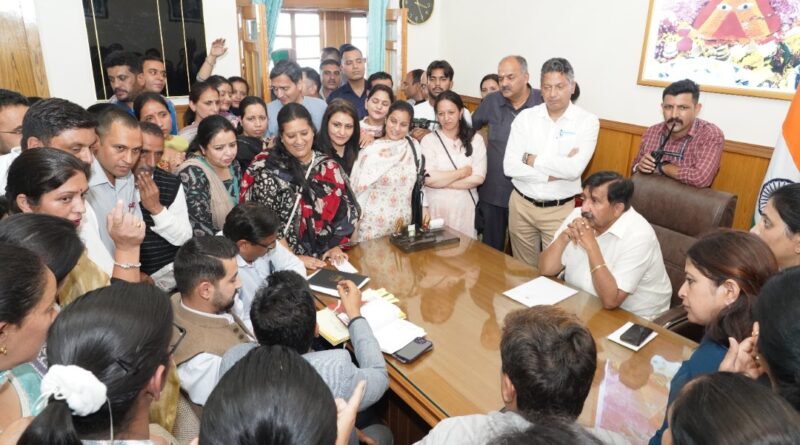 Deputy CM announces relief in bus pass fare for students of private schools HIMACHAL HEADLINES