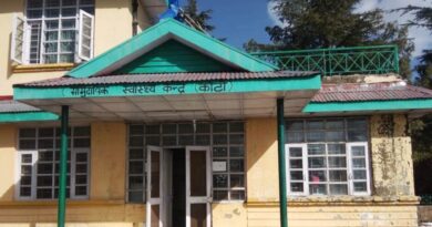 Patients are worried due to the vacancy of doctor's post in CHC Koti Patients are worried due to the vacancy of doctor's post in CHC Koti HIMACHAL HEADLINES