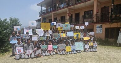 Priyashu got first place and Pragati got second place in slogan writing HIMACHAL HEADLINES