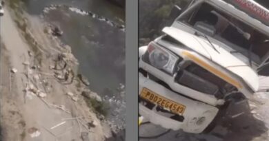 CM Sukhu expresses grief over road accident CM Sukhu expresses grief over road accident HIMACHAL HEADLINES