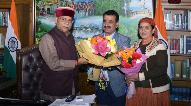 Newly Appointed Vice-Chancellor Mahavir Singh of HPU Shimla calls on Governor Shukla HIMACHAL HEADLINES