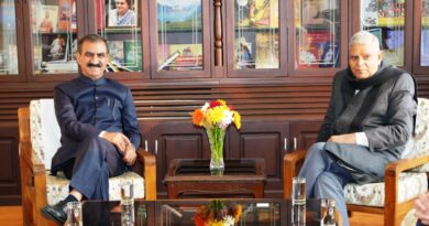 Sukhu felicitates Vice-President at Raj Bhavan HIMACHAL HEADLINES