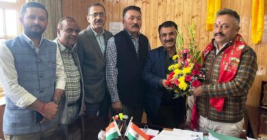 Newly appointed Vice-Chancellor pays courtesy call on Education Minister Newly appointed Vice-Chancellor pays courtesy call on Education Minister HIMACHAL HEADLINES