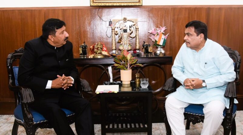 Mukesh Agnihotri urges Nitin Gadkari to grant All India taxi permit for 15 years Mukesh Agnihotri urges Nitin Gadkari to grant All India taxi permit for 15 years HIMACHAL HEADLINES