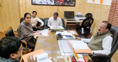 Need for promoting handicrafts, handloom products: Harshwardhan Need for promoting handicrafts, handloom products: Harshwardhan HIMACHAL HEADLINES