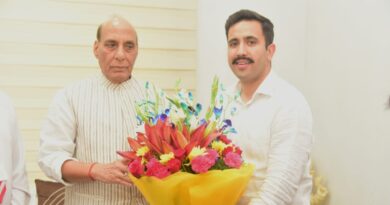 Vikramaditya Singh calls on Union Defence Minister Rajnath Singh HIMACHAL HEADLINES