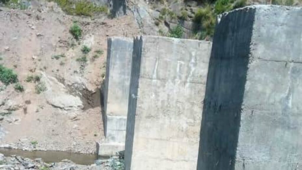 Construction work of Kanwati bridge hangs in balance due to non-receipt of funds HIMACHAL HEADLINES