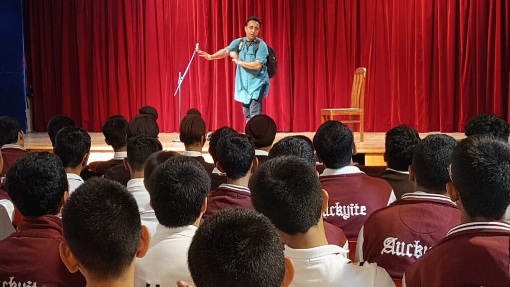 Maa Mujhe Tagore Bana De’: A Moving Tribute to Teachers, Dreams, and Determination HIMACHAL HEADLINES