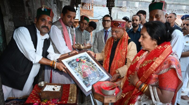 Governer Shukla pays obeisance at Hatkoti temple HIMACHAL HEADLINES