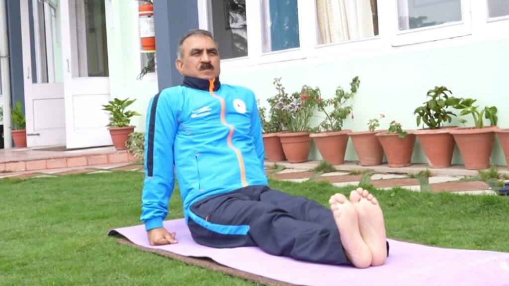 CM Sukhu performing yoga asanas CM Sukhu performing yoga asanas HIMACHAL HEADLINES