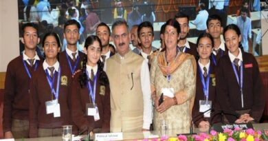 Students of Chiyog met CM Sukhu on De-Addiction Day Students of Chiyog met CM Sukhu on De-Addiction Day HIMACHAL HEADLINES