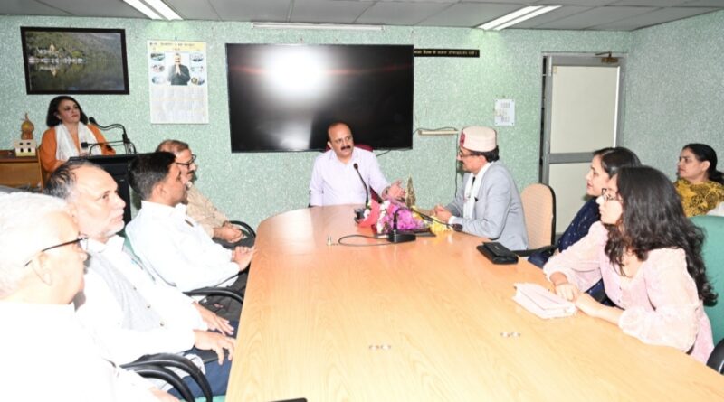 Senior Editor Dr. Rajesh Sharma retires from Department of Information & Public Relations HIMACHAL HEADLINES