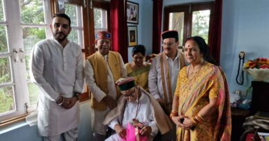 Himachal Governor greets Prof. Narayan Lal Nadda on 100th birthday HIMACHAL HEADLINES