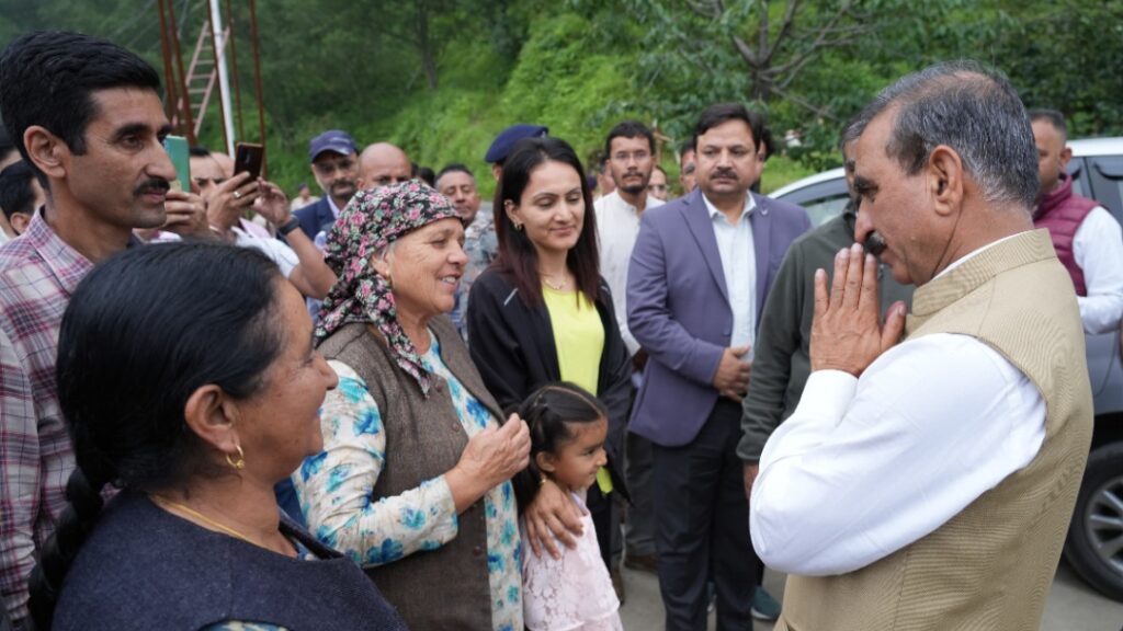 Sukhu inspects vulnerable points along Shoghi-Dhalli four-lane project HIMACHAL HEADLINES