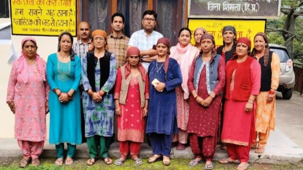 Women of Peeran launched a campaign to stop illegal liquor trade HIMACHAL HEADLINES