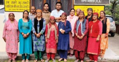 Women of Peeran launched a campaign to stop illegal liquor trade HIMACHAL HEADLINES