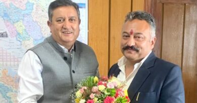 Justice Tarlok Singh Chauhan calls on Education Minister HIMACHAL HEADLINES