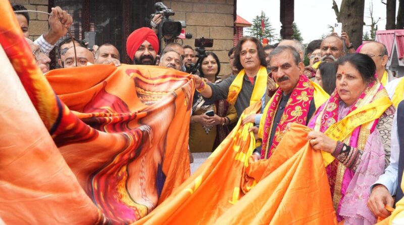 Sukhu participates in installation of Hanuman Dhwaja at Jakhu temple HIMACHAL HEADLINES