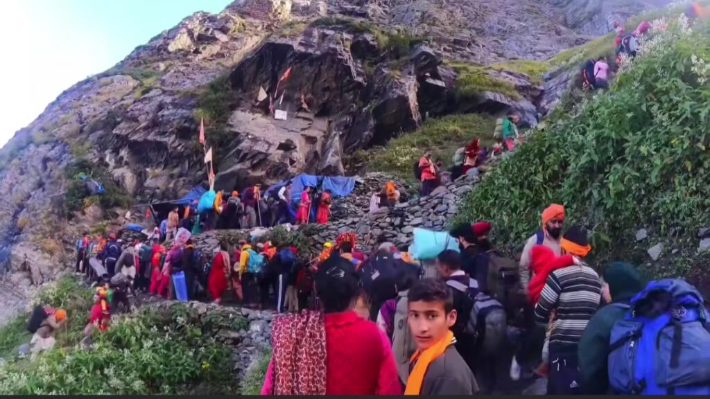 Rescue Efforts Intensify for Stranded Manimahesh Yatra Pilgrims in Himachal Rescue Efforts Intensify for Stranded Manimahesh Yatra Pilgrims in Himachal HIMACHAL HEADLINES