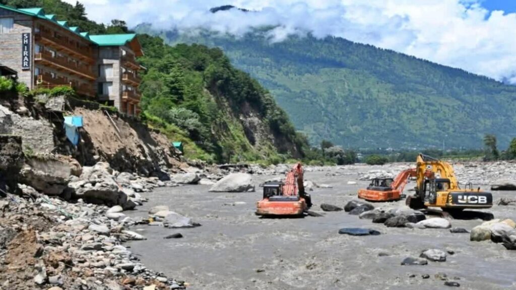Mountains Are Speaking: Manali Highway Collapse Sparks Outcry Over Negligent Planning, Gadkari Blames Faulty DPRs HIMACHAL HEADLINES