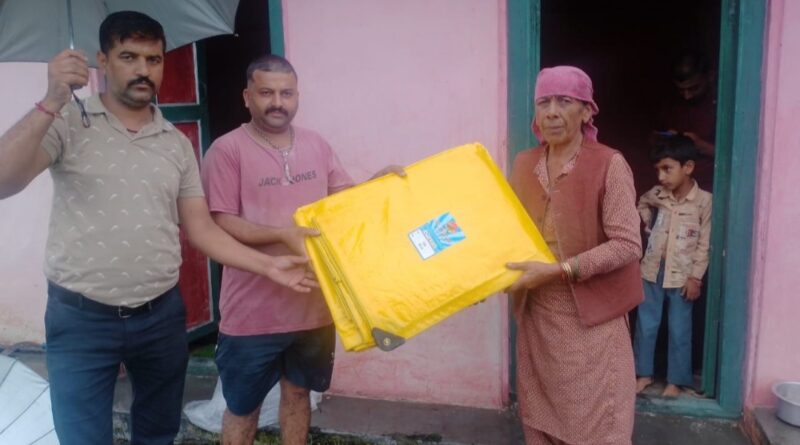 Three animals were buried alive after a cowshed in Kotla Bagh was buried due to heavy landslide Three animals were buried alive after a cowshed in Kotla Bagh was buried due to heavy landslide HIMACHAL HEADLINES