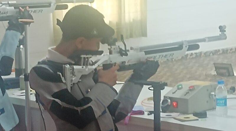Arhaan Rohta of Auckland House School for Boys won gold medal in Regional CISCE Shooting Tournament HIMACHAL HEADLINES